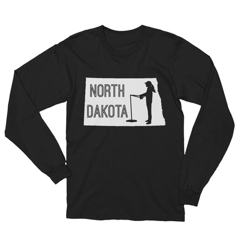 NORTH DAKOTA WOMAN ICE FISHING Unisex Long Sleeve T-Shirt